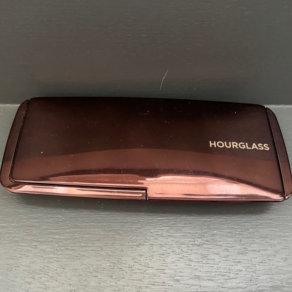Hourglass Ambient lighting powder palette